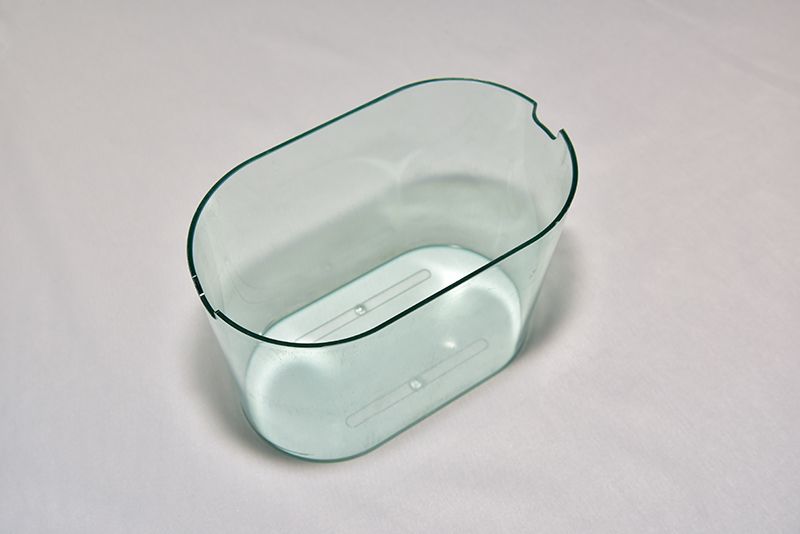 Injection molded transparent articles